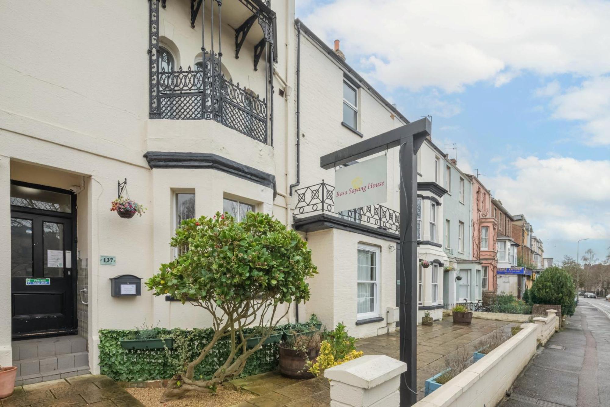 Rasa Sayang House - Self-Check-In Guesthouse Oxford Eksteriør bilde